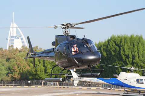 Dubai: Privétour met helikopter van 12 minuten + gratis ophaalservice vana...