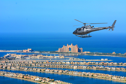 Dubai: Helikoptervlucht, woestijnsafari, kamelen en verfrissingen
