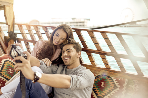Dubai: Sunset Cruise op traditionele boot en Emirati High Tea