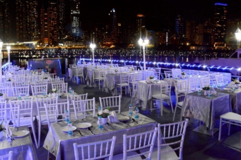 Ramadan dhow-cruise met internationaal buffet en transfers