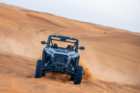 Dubai: Privé duinbuggy, kamelenrit en zandboarden!