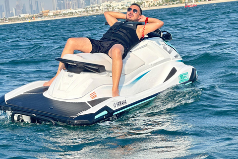 Dubai: Jet Ski & Chill? Eerder Jet Ski & Thrill! + koffie