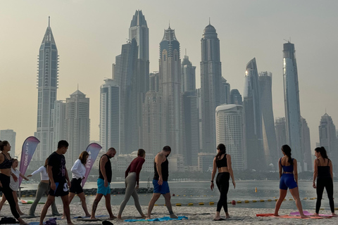 Yoga, ijsbad & ademwerk op het strand