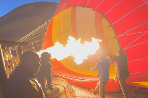 Dubai: Luchtballon met kamelen-, ATV- en paardenritten