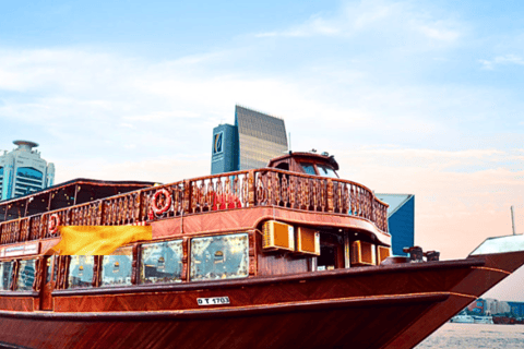Dubai: Dhow-cruise met Arabisch diner en 4 dansshows