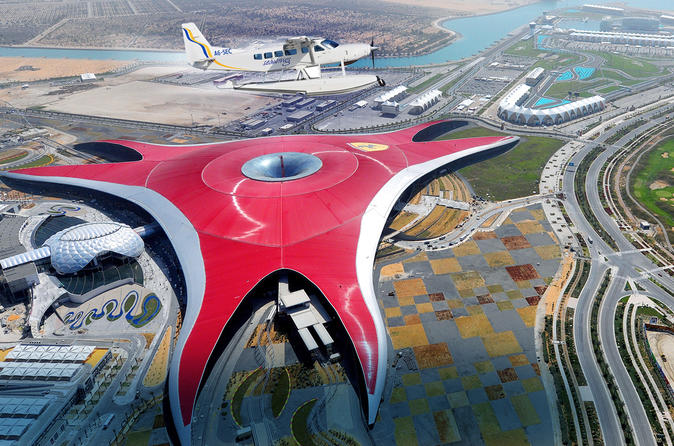 Abu Dhabi per watervliegtuig vanuit Dubai inclusief Ferrari World en retourtransfer Abu Dhabi per watervliegtuig vanuit Dubai inclusief Ferrari World en retourtransfer