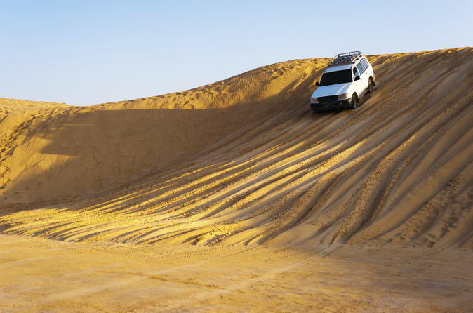Privétour door de Arabische woestijn in een 4x4-voertuig - dagtrip vanuit Dubai Privétour door de Arabische woestijn in een 4x4-voertuig - dagtrip vanuit Dubai