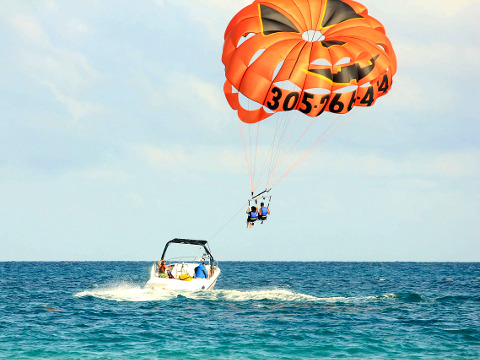 Parasailing Dubai